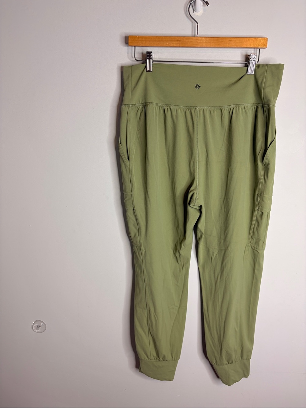 Athleta Salutation Cargo Jogger Olive Green High-Rise Active Joggers Pants XL